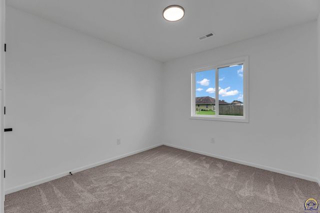 1929 NW Waldo Way, Topeka, KS 66608