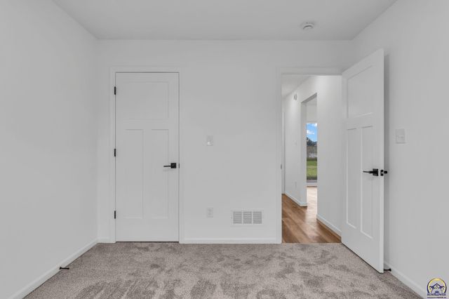 1929 NW Waldo Way, Topeka, KS 66608