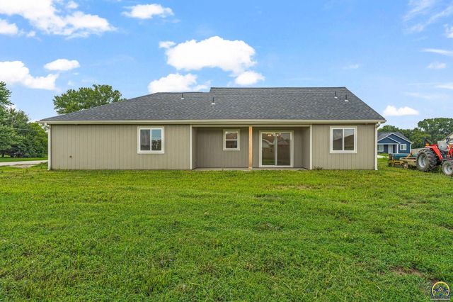 1929 NW Waldo Way, Topeka, KS 66608