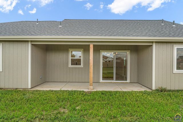 1929 NW Waldo Way, Topeka, KS 66608