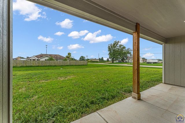 1929 NW Waldo Way, Topeka, KS 66608