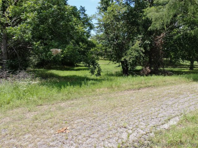 2018 N Mission Lane, Okmulgee, OK 74447