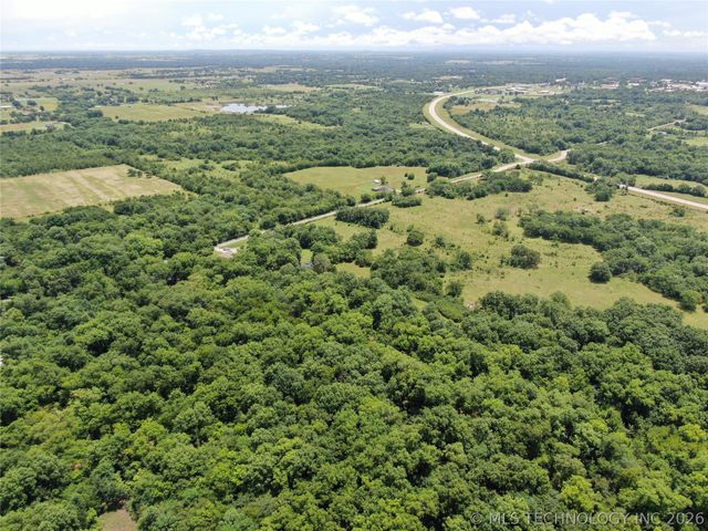 2018 N Mission Lane, Okmulgee, OK 74447