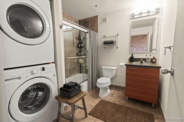 6533 E Jefferson Avenue 333E, Detroit, MI 48207