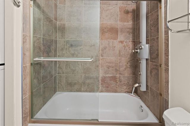 6533 E Jefferson Avenue 333E, Detroit, MI 48207