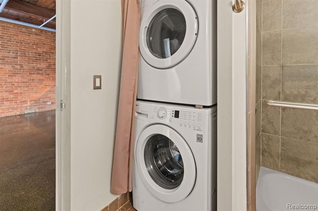 6533 E Jefferson Avenue 333E, Detroit, MI 48207