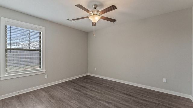 6051 W Mecklin Street, Fayetteville, AR 72704