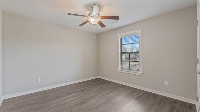 6051 W Mecklin Street, Fayetteville, AR 72704