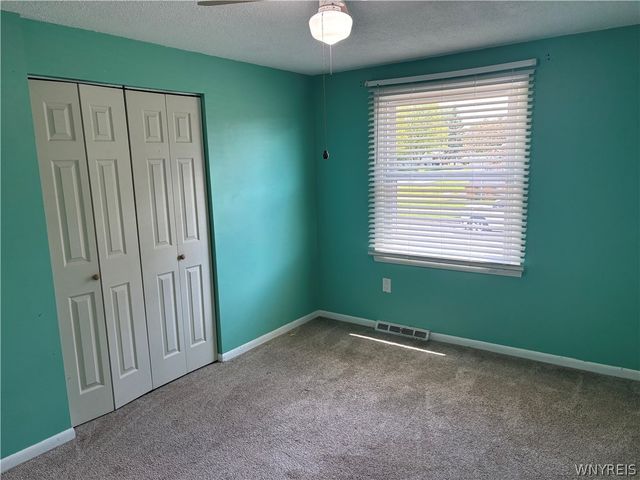 4 West Cherbourg Drive, Cheektowaga, NY 14227