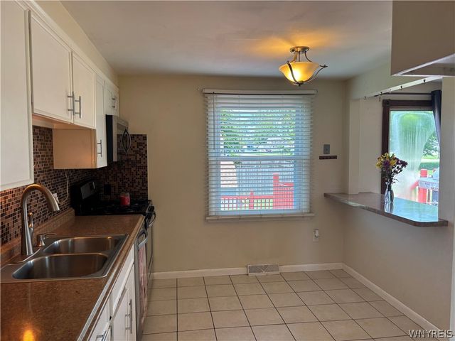 4 West Cherbourg Drive, Cheektowaga, NY 14227