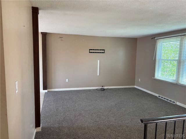 4 West Cherbourg Drive, Cheektowaga, NY 14227