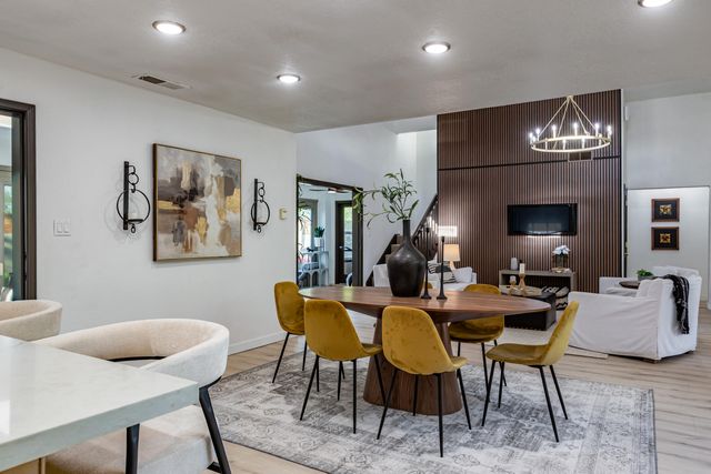6425 Guadalupe Place NW, Los Ranchos, NM 87107