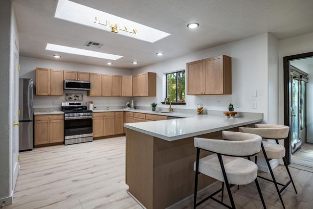 6425 Guadalupe Place NW, Los Ranchos, NM 87107