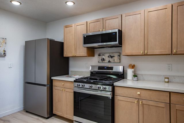 6425 Guadalupe Place NW, Los Ranchos, NM 87107