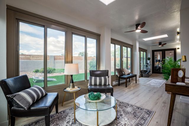 6425 Guadalupe Place NW, Los Ranchos, NM 87107