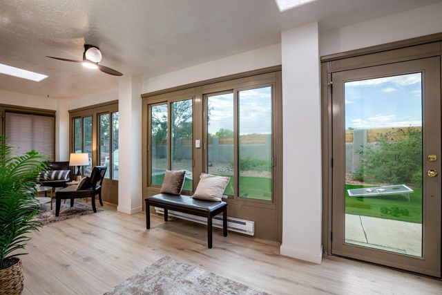 6425 Guadalupe Place NW, Los Ranchos, NM 87107