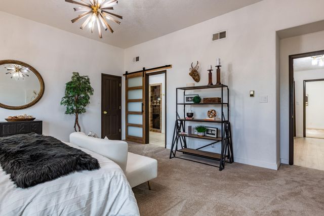 6425 Guadalupe Place NW, Los Ranchos, NM 87107