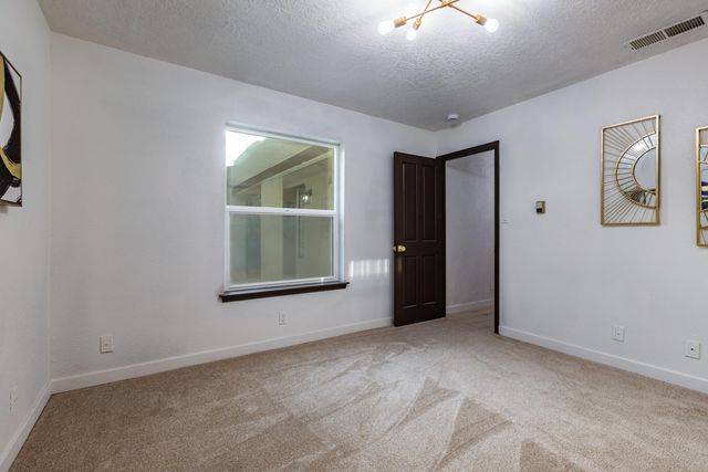 6425 Guadalupe Place NW, Los Ranchos, NM 87107