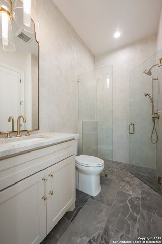 333 OGDEN LN, San Antonio, TX 78209