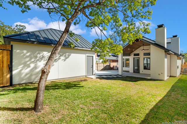 333 OGDEN LN, San Antonio, TX 78209