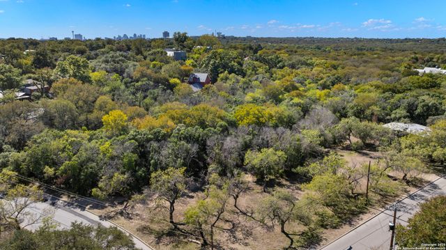 333 OGDEN LN, San Antonio, TX 78209