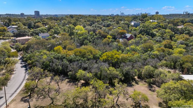 333 OGDEN LN, San Antonio, TX 78209