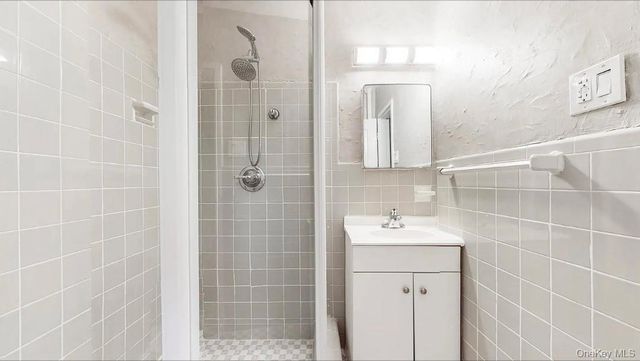 800 Grand Concourse Avenue 1DS, Bronx, NY 10451