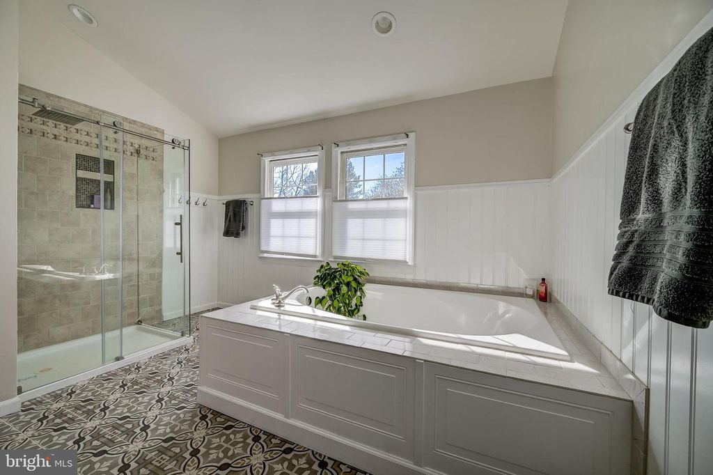 Image 23 of property listing at 21624 GOSHEN OAKS RD, Gaithersburg, MD 20882