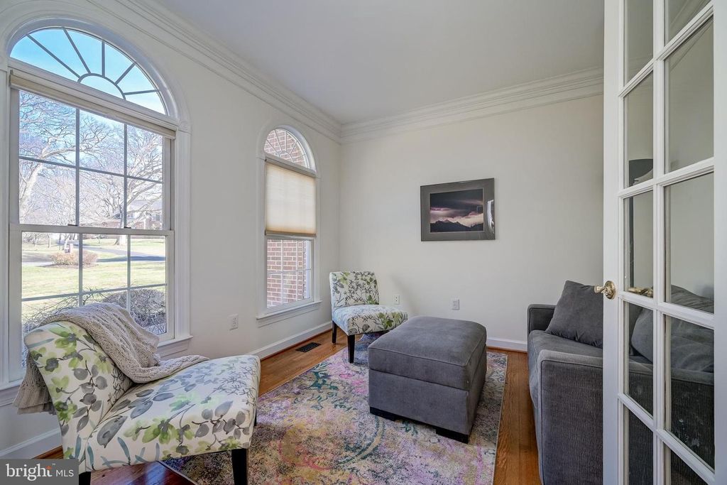 Image 6 of property listing at 21624 GOSHEN OAKS RD, Gaithersburg, MD 20882