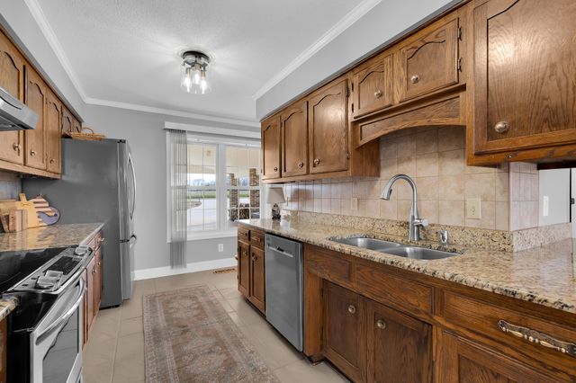 182 Loop Dr, Winchester, TN 37398