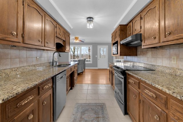 182 Loop Dr, Winchester, TN 37398