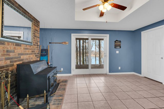 182 Loop Dr, Winchester, TN 37398