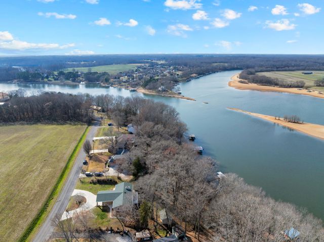 182 Loop Dr, Winchester, TN 37398