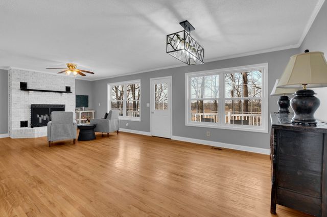 182 Loop Dr, Winchester, TN 37398