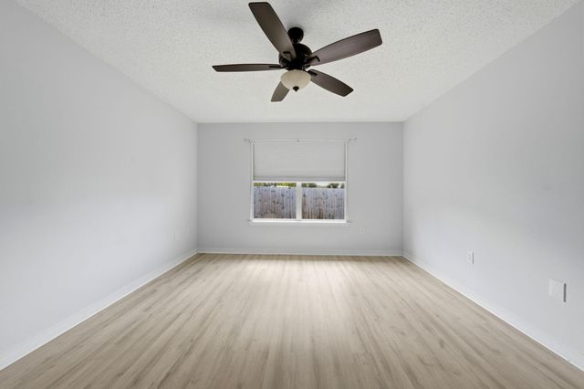 2166 Ortega Street, Navarre, FL 32566