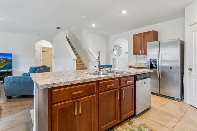 1422 FOX SQUIRREL DRIVE, Davenport, FL 33897