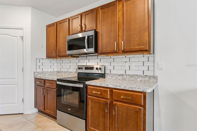 1422 FOX SQUIRREL DRIVE, Davenport, FL 33897