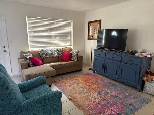 817 SE 9th Street, Okeechobee, FL 34974