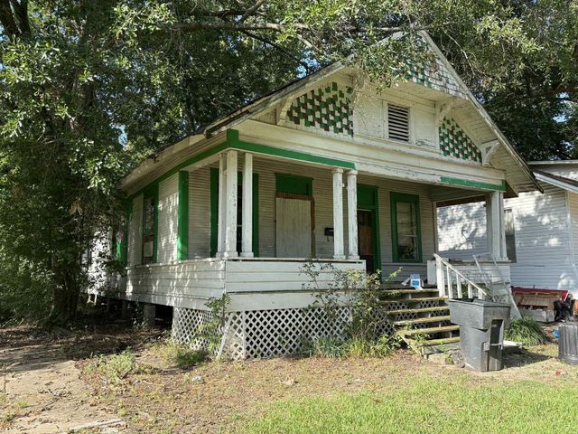 235 Vine Street, Shreveport, LA 71101
