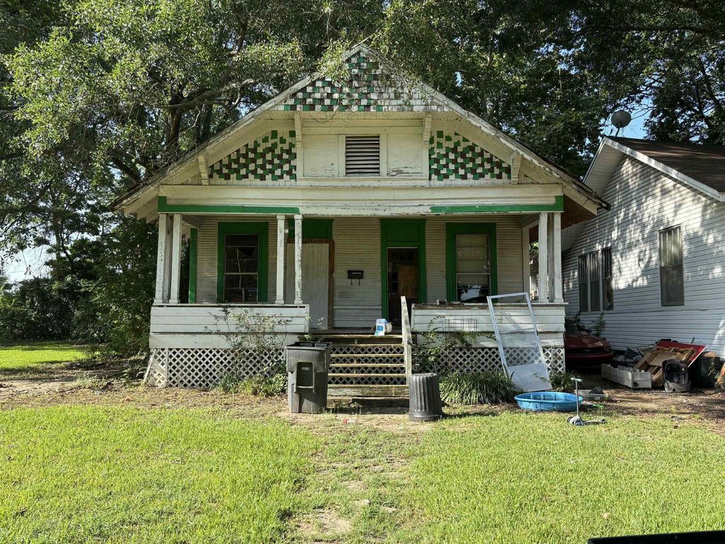 235 Vine Street, Shreveport, LA 71101