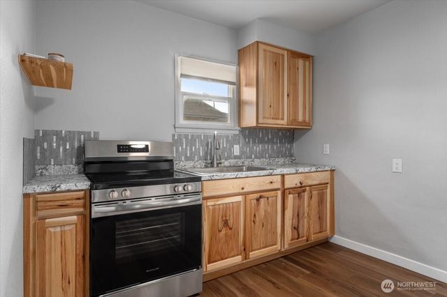 910 Walker Avenue, Wenatchee, WA 98801