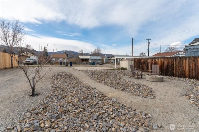 910 Walker Avenue, Wenatchee, WA 98801