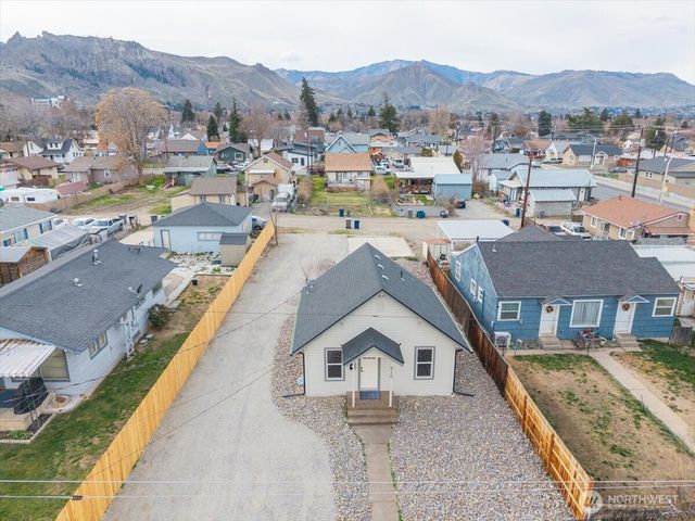 910 Walker Avenue, Wenatchee, WA 98801