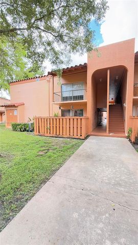 7121 Miami Lakes Drive Q8, Miami Lakes, FL 33014