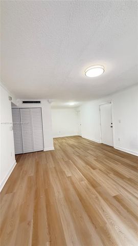 7121 Miami Lakes Drive Q8, Miami Lakes, FL 33014