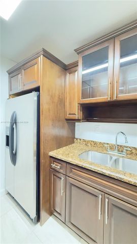 7121 Miami Lakes Drive Q8, Miami Lakes, FL 33014