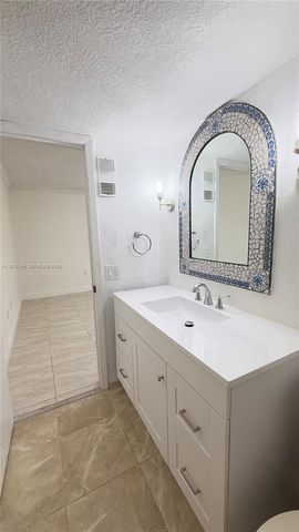 7121 Miami Lakes Drive Q8, Miami Lakes, FL 33014