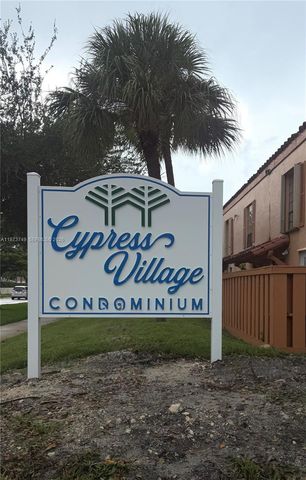 7121 Miami Lakes Drive Q8, Miami Lakes, FL 33014
