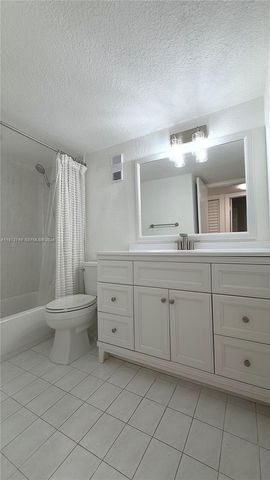 7121 Miami Lakes Drive Q8, Miami Lakes, FL 33014