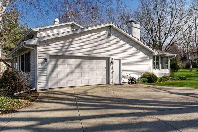 3479 Field Crest Court, Beloit, WI 53511